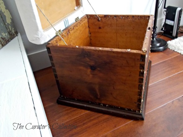 Settee, mid century modern buffet, blanket box 079