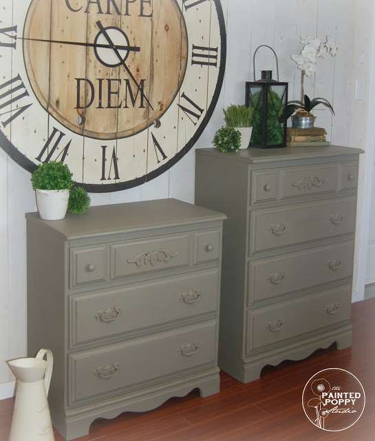 Cobblestone Dressers 4 waternark