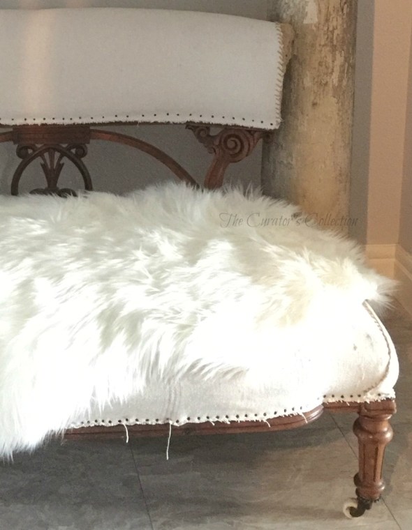 petite-settee-10
