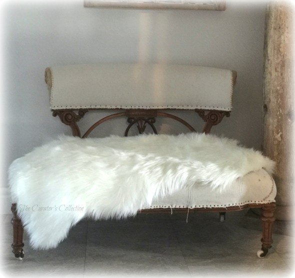 petite-settee-9